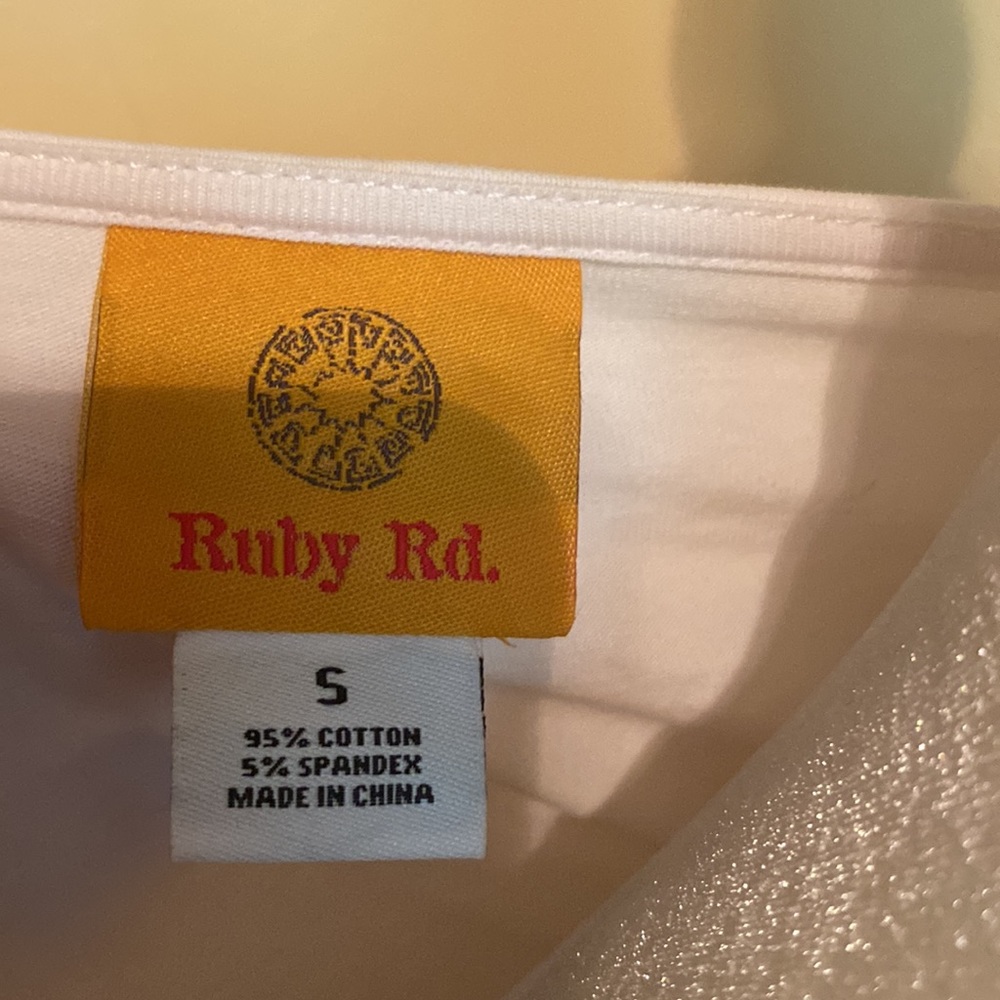 Ruby Rd top - Picture 10 of 11